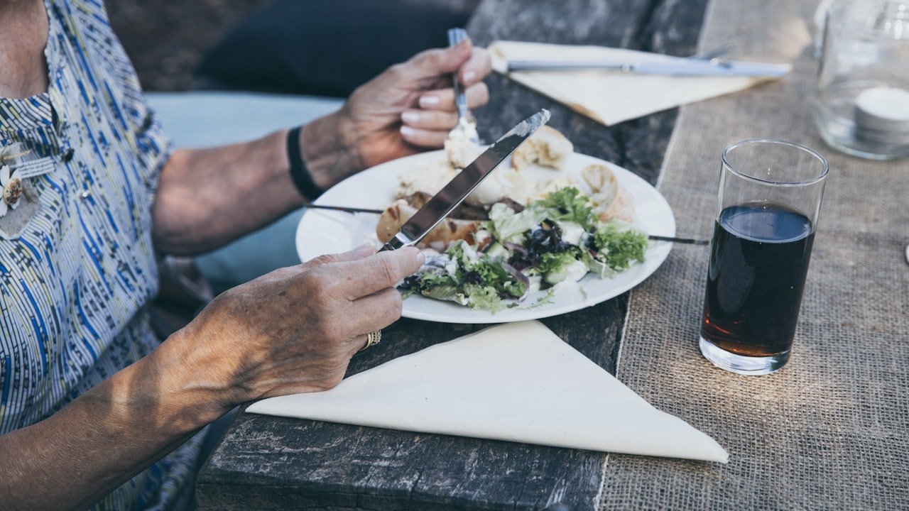 A Guide on Using Glass Terrariums