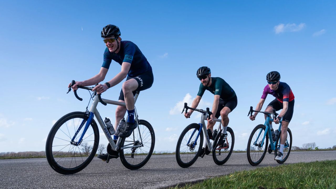 Professional Advice: How to Select a Carbon Road Bike Frame for Racing