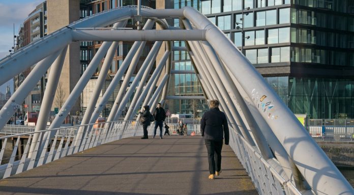 Simple Tips On Changing Your Straight Human Hair Wig To Curly